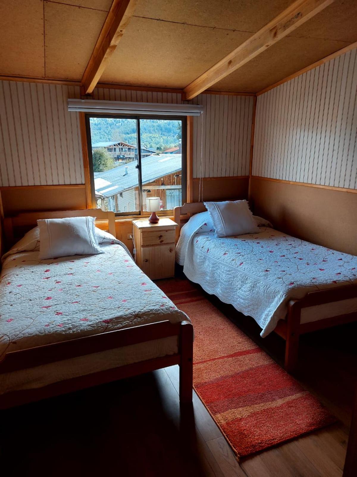 Hostal Y Cabanas Ventisquero Puerto Puyuguapi Eksteriør billede