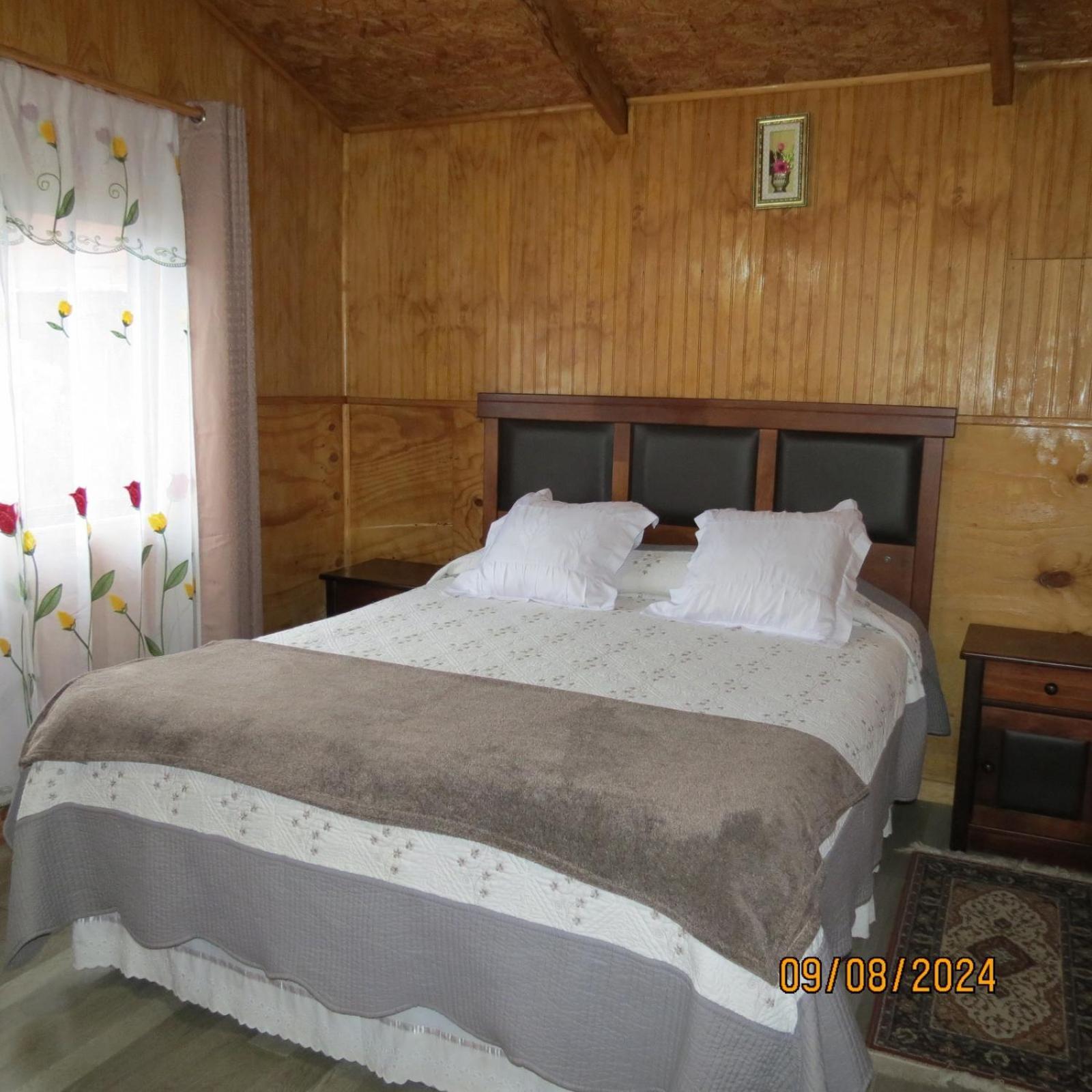 Hostal Y Cabanas Ventisquero Puerto Puyuguapi Eksteriør billede