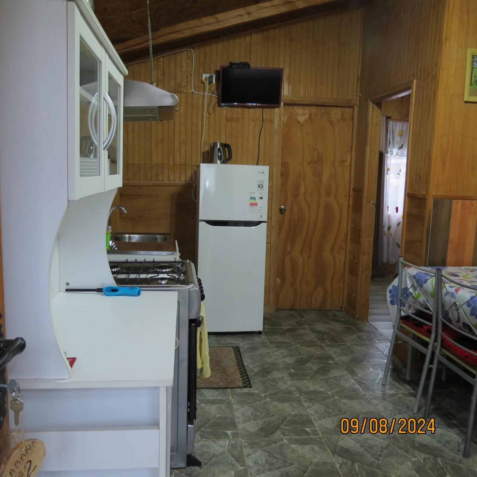 Hostal Y Cabanas Ventisquero Puerto Puyuguapi Eksteriør billede