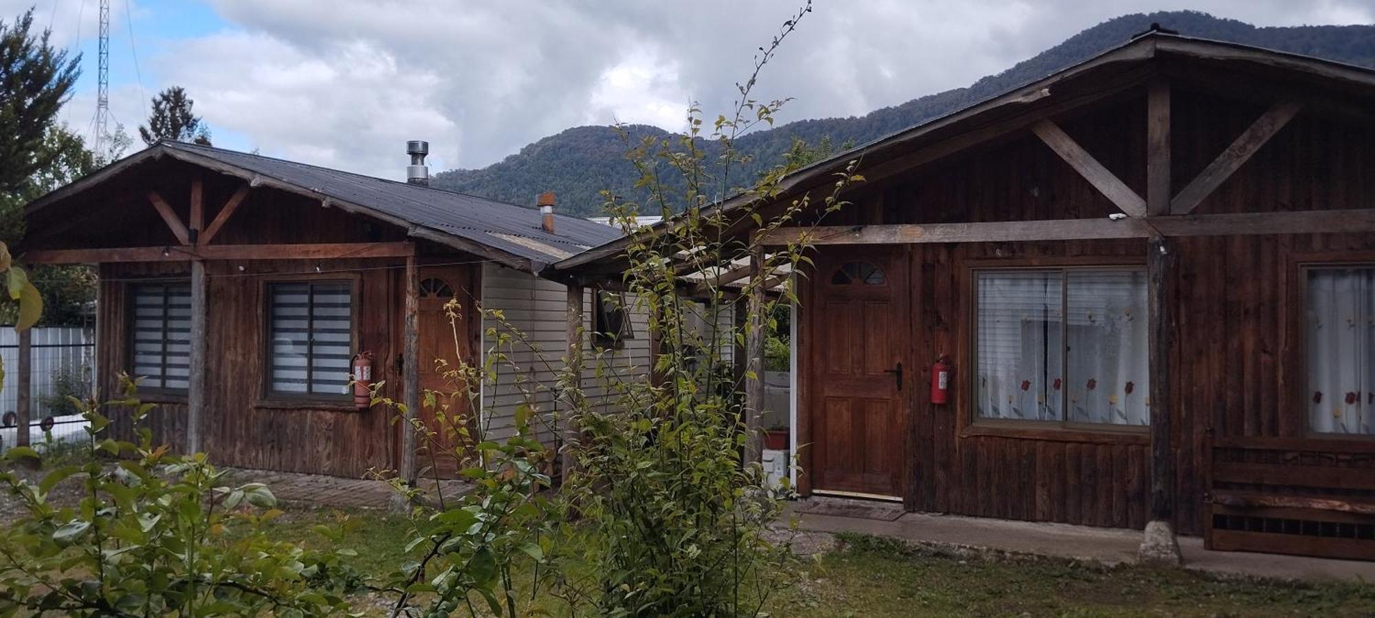 Hostal Y Cabanas Ventisquero Puerto Puyuguapi Eksteriør billede