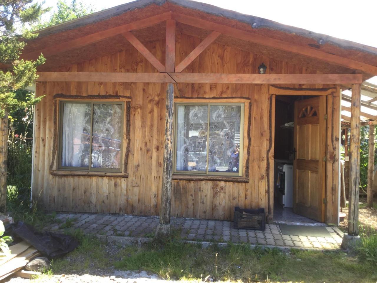 Hostal Y Cabanas Ventisquero Puerto Puyuguapi Eksteriør billede
